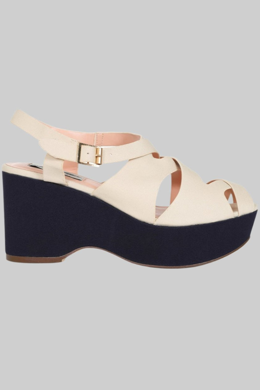 Manu Wedge