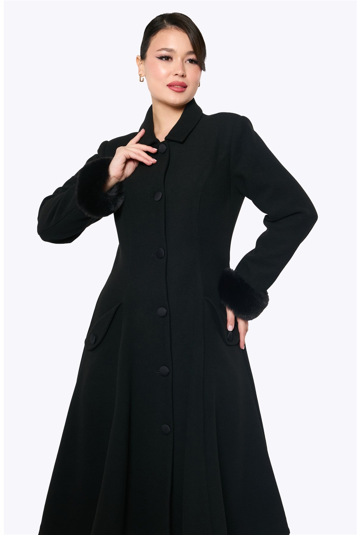 Greta Divine Elegance Black Coat