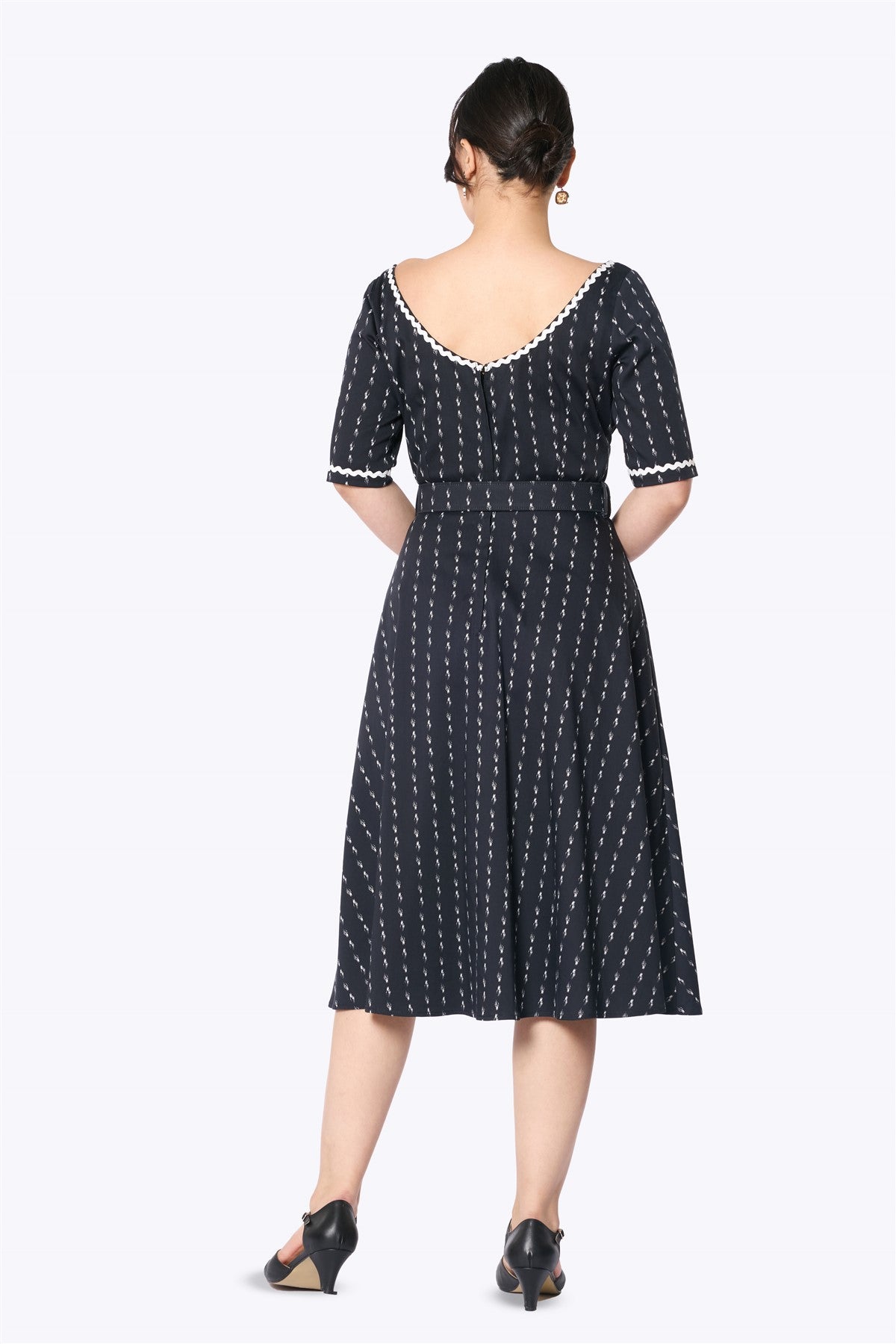 skeleton dress formal Collectif Women's Black 1950s-inspired Swing Dress, UK18 Wedding functions · Festive wear Plunging Fitted Homecoming Dresses Kreepsville 666 re Shirts & Outerwear:M