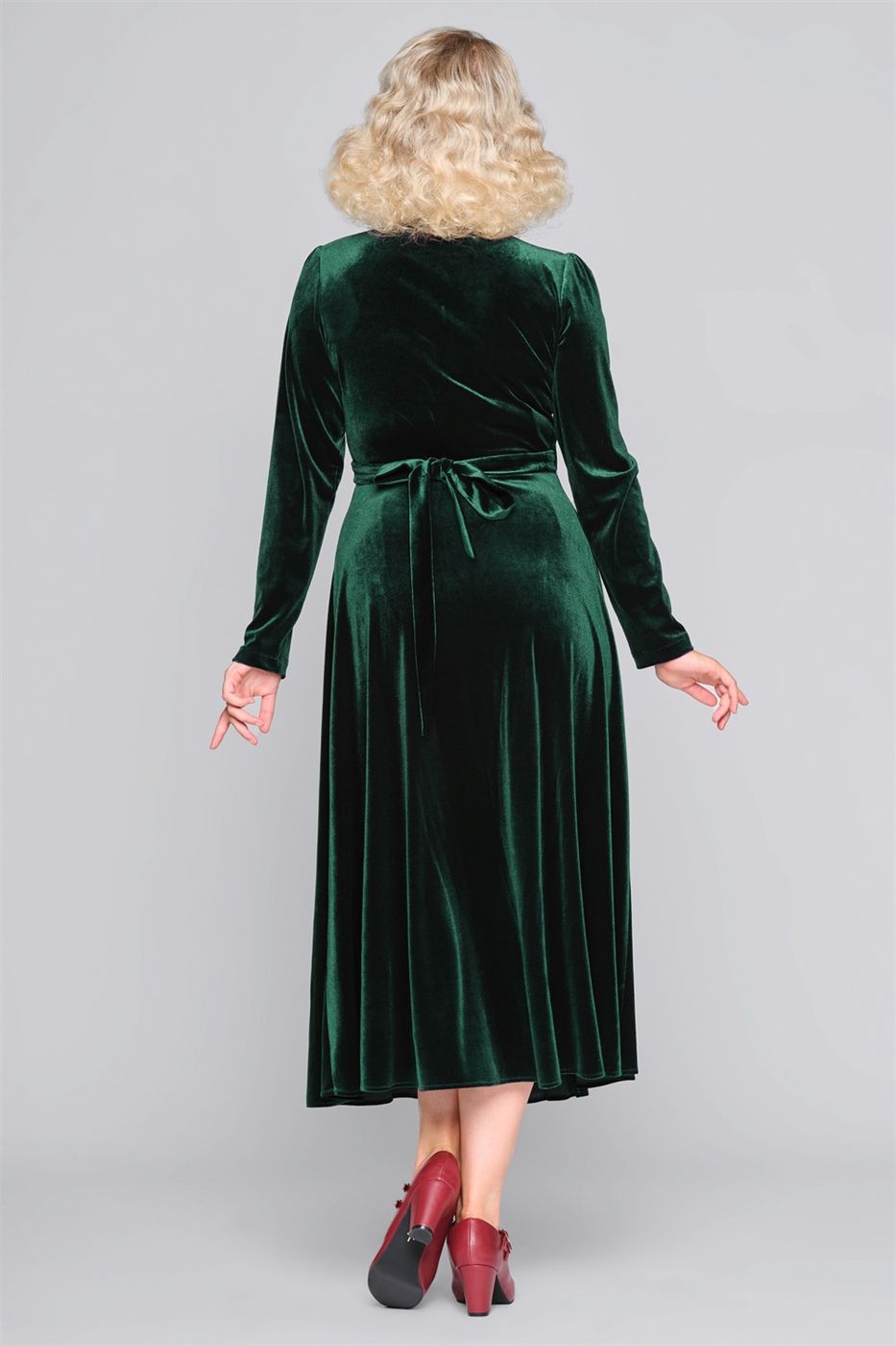 Kendra Velvet Wrap Dress | Collectif Vintage Kendra Velvet Wrap Dress | Collectif Vintage