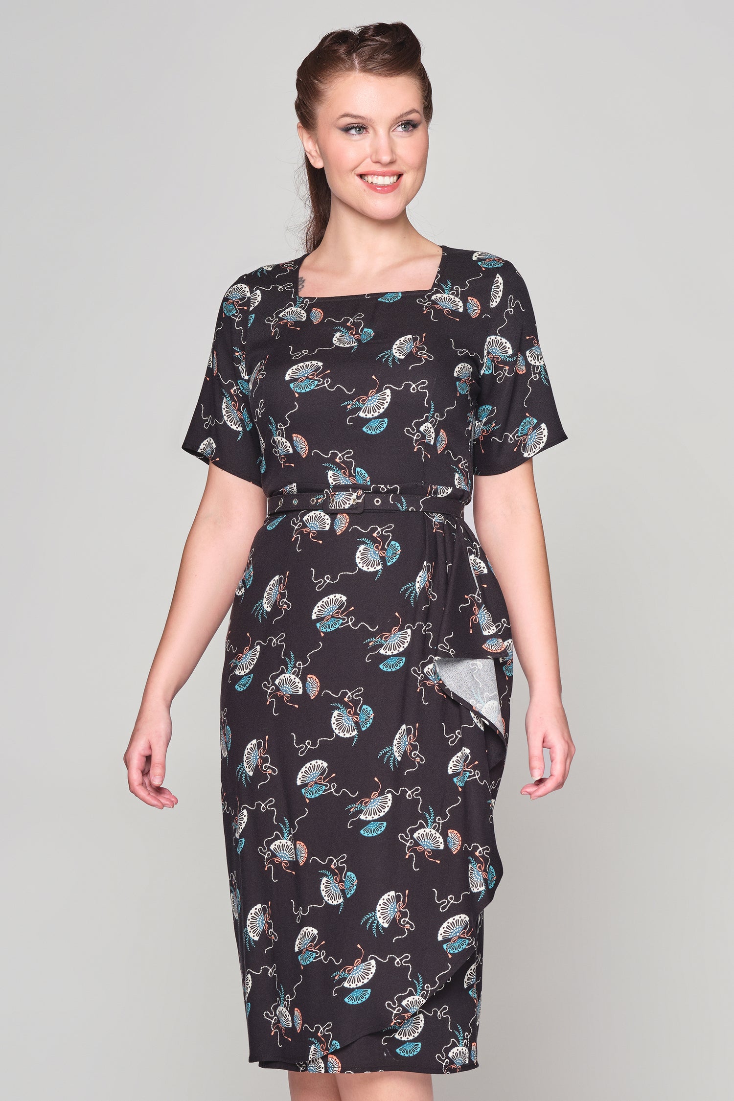 Collectif Female Black Waterfall Dress, UK8, 40's Inspired Vintage Style Collectif Female Black Waterfall Dress, UK8, 40's Inspired Vintage Style
