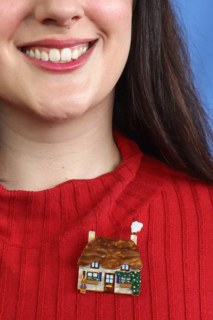Erstwilder Country Cottage Brooch